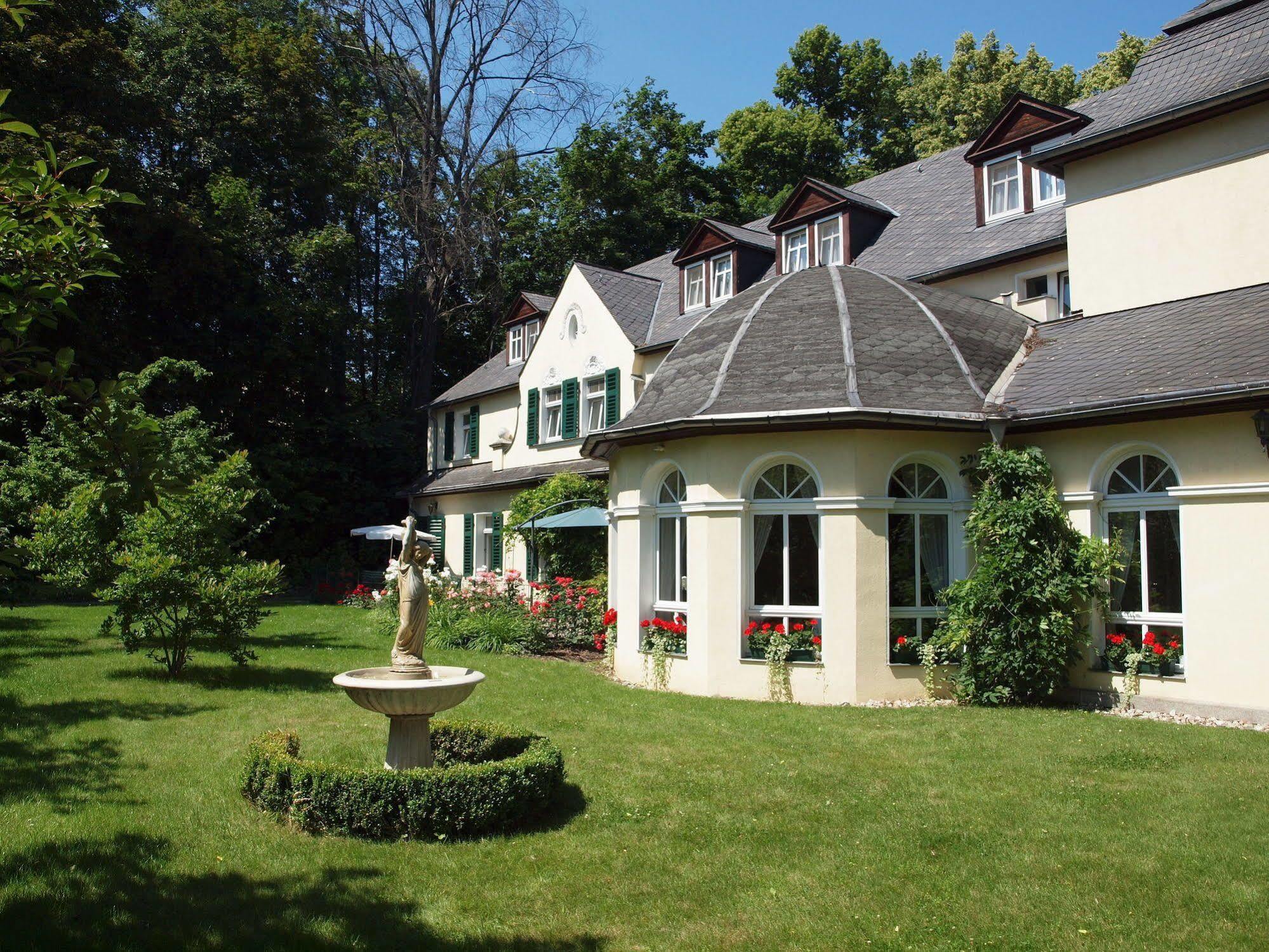 Hotel & Restaurant Bellevue Schmoelln Eksteriør billede